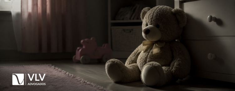 urso de pelúcia representando aborto legal para menores